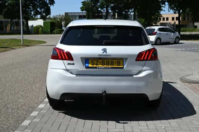 Peugeot 308 (2018) thumbnail 6