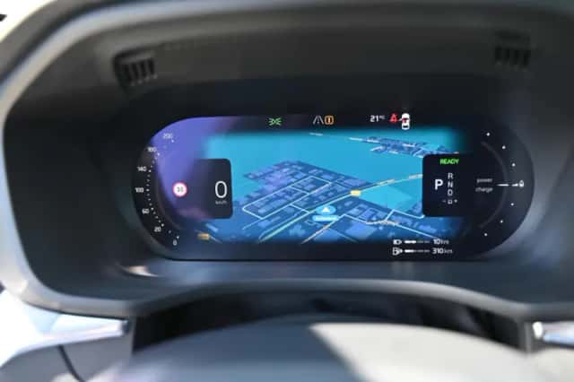 Volvo XC60 (2021) thumbnail 4