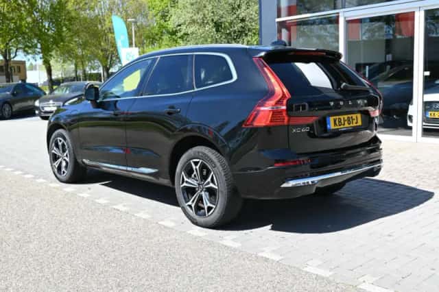 Volvo XC60 (2021) thumbnail 5