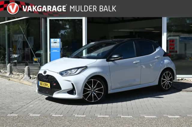 Toyota Yaris (2023) thumbnail 1