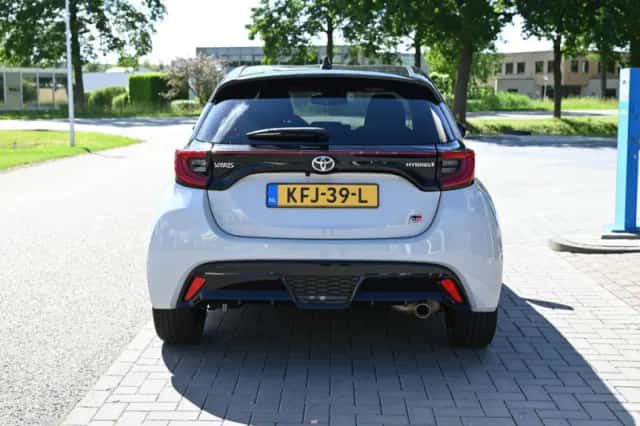 Toyota Yaris (2023) thumbnail 6