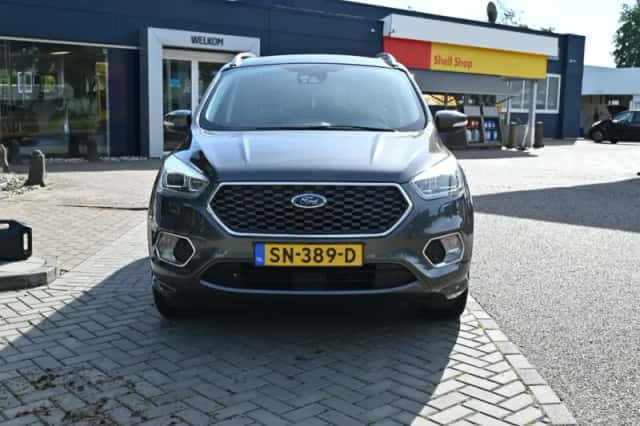 Ford Kuga (2018) thumbnail 3