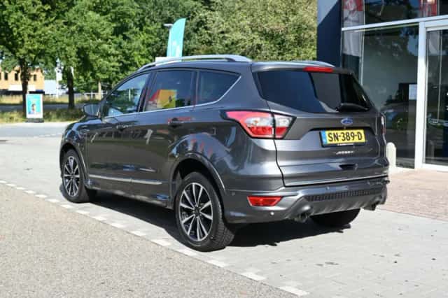 Ford Kuga (2018) thumbnail 6
