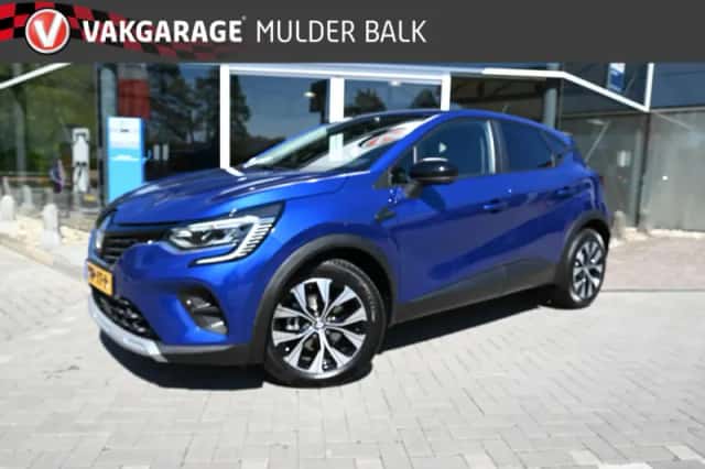 Renault Captur (2024) thumbnail 1