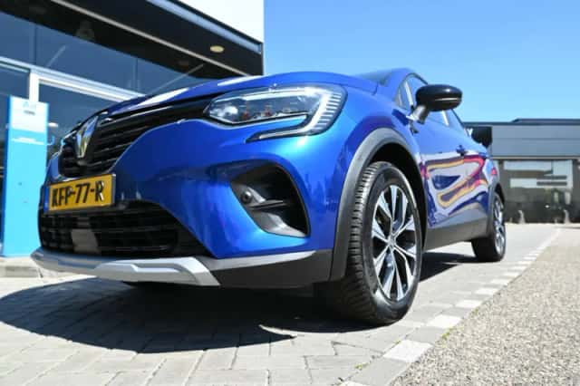 Renault Captur (2024) thumbnail 4