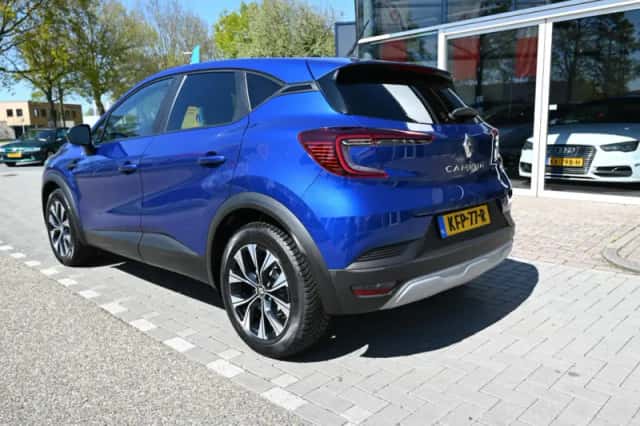 Renault Captur (2024) thumbnail 5