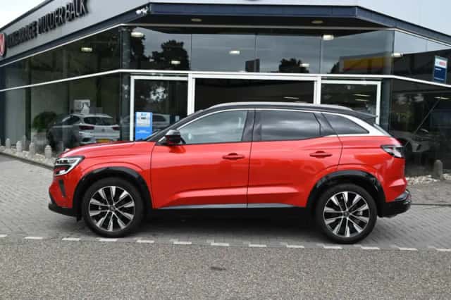 Renault Austral (2024) thumbnail 2