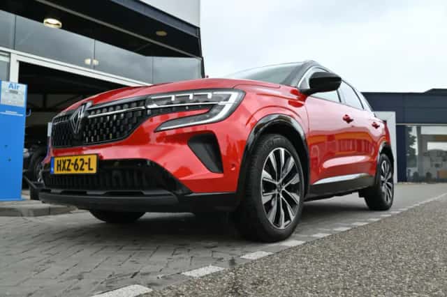 Renault Austral (2024) thumbnail 4