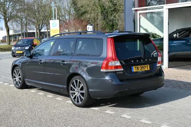 Volvo V70 (2015) thumbnail 5