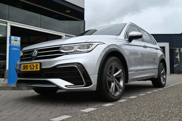 Volkswagen Tiguan (2022) thumbnail 4