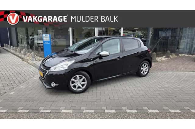 Peugeot 208 (2014) thumbnail 1