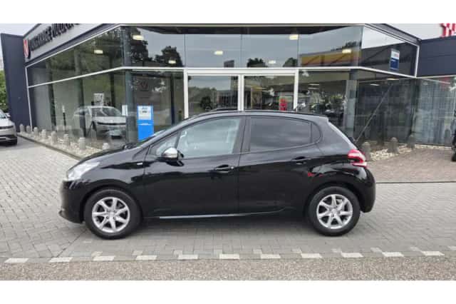 Peugeot 208 (2014) thumbnail 2