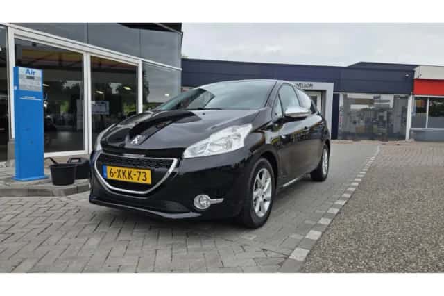 Peugeot 208 (2014) thumbnail 3