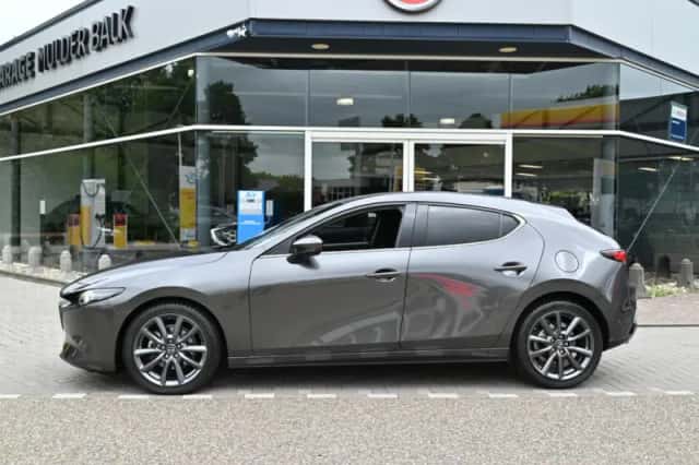 Mazda 3 (2021) thumbnail 2