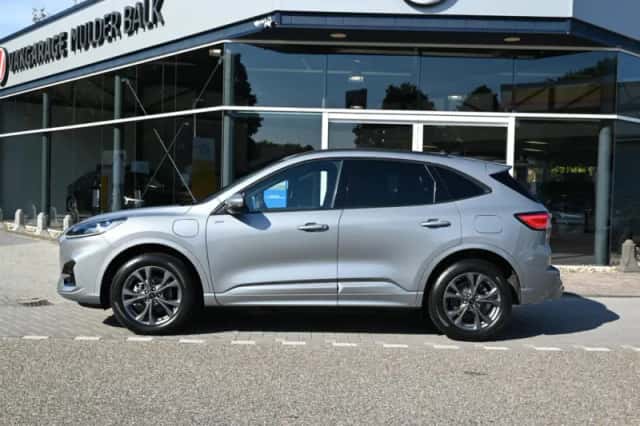 Ford Kuga (2024) thumbnail 2