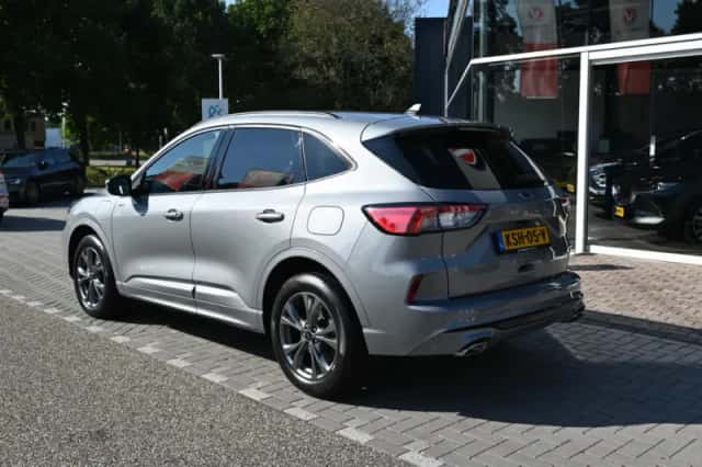 Ford Kuga (2024) thumbnail 5