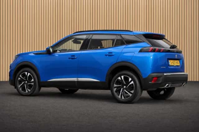 Peugeot 2008 (2021) thumbnail 2