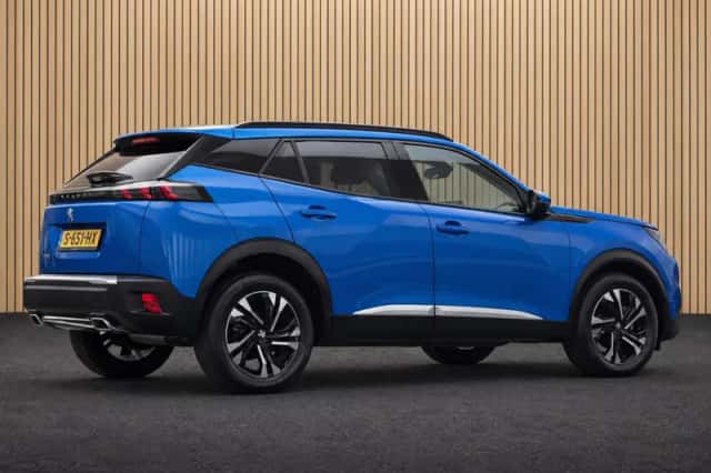 Peugeot 2008 (2021) thumbnail 6