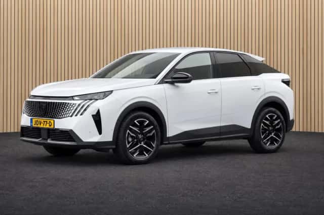 Peugeot 3008 (2024) thumbnail 5