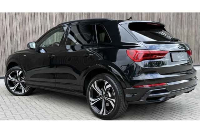 Audi Q3 (2022) thumbnail 4