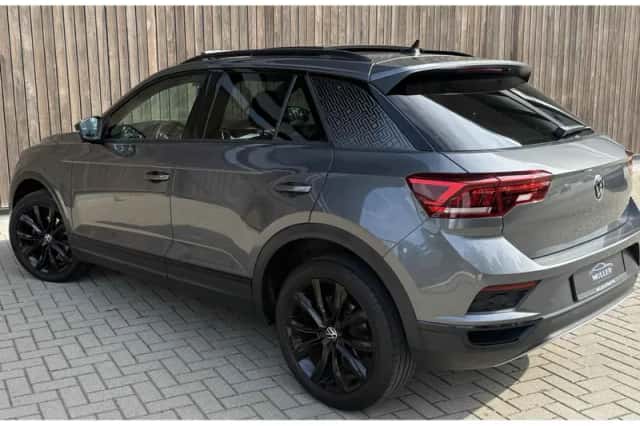 Volkswagen T-Roc (2021) thumbnail 4