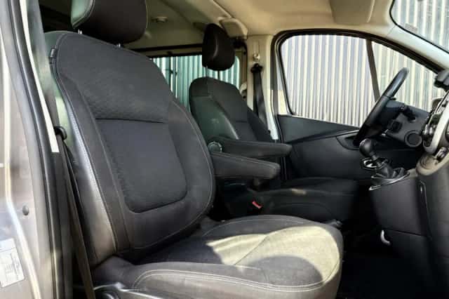 Opel Vivaro (2018) thumbnail 3