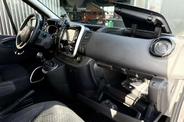 Opel Vivaro (2018) thumbnail 6