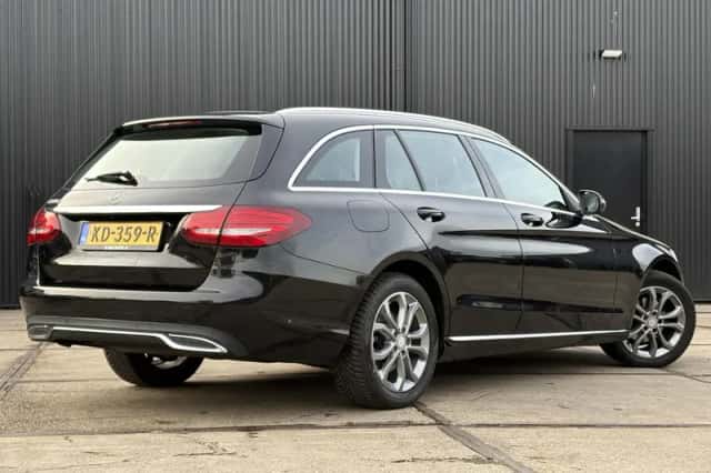 Mercedes-Benz C-Klasse (2016) thumbnail 4