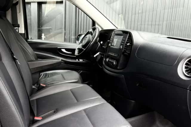 Mercedes-Benz Vito (2024) thumbnail 6