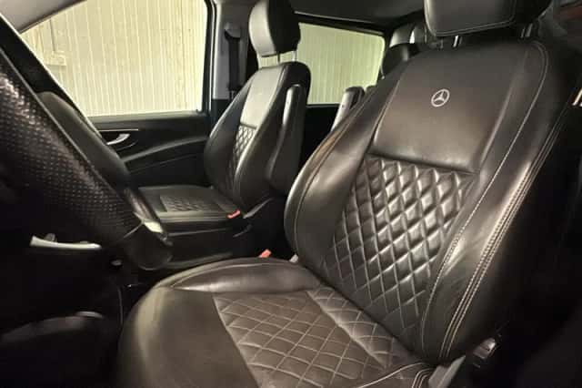Mercedes-Benz Vito (2021) thumbnail 2
