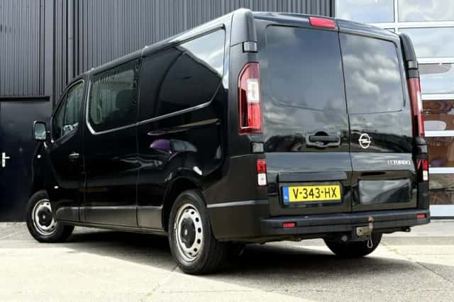 Opel Vivaro (2017) thumbnail 3