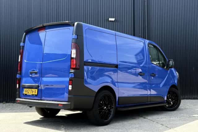 Renault Trafic (2022) thumbnail 3