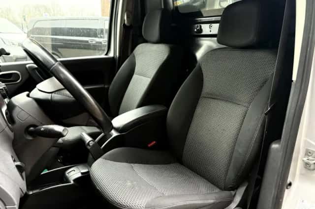 Mercedes-Benz Citan (2016) thumbnail 6