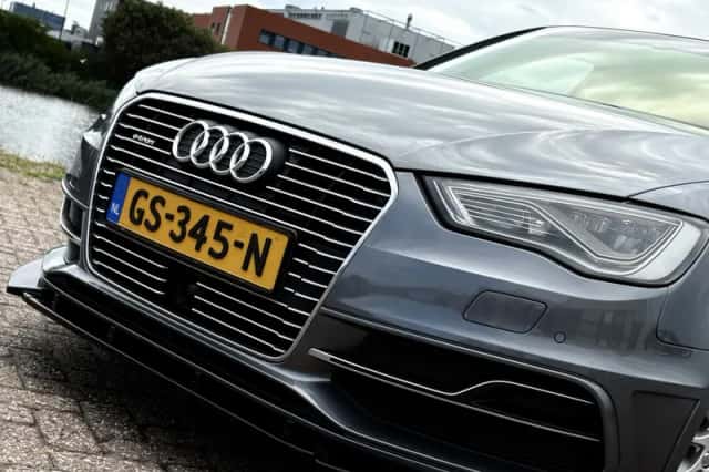 Audi A3 (2015) thumbnail 2