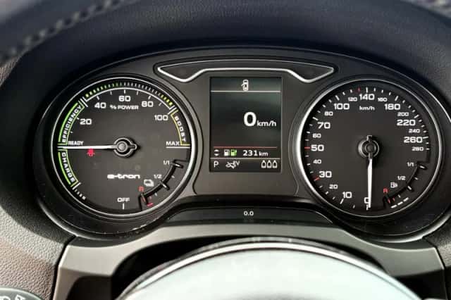Audi A3 (2015) thumbnail 4