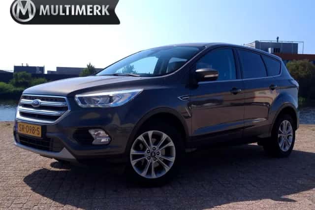 Ford Kuga (2018) thumbnail 1