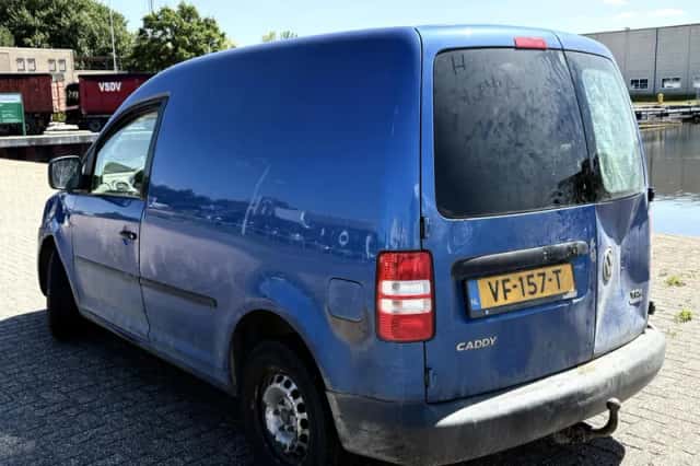 Volkswagen Caddy (2013) thumbnail 3