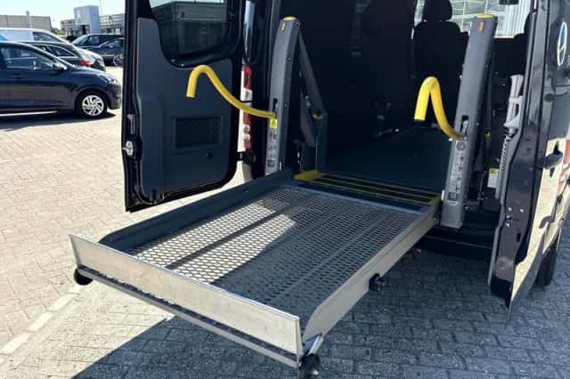 Mercedes-Benz Sprinter (2018) thumbnail 4