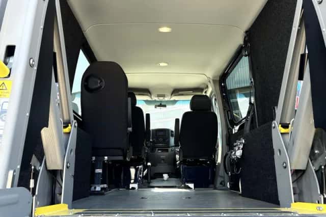 Mercedes-Benz Sprinter (2018) thumbnail 5