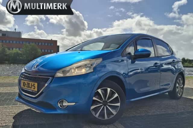 Peugeot 208 (2012) thumbnail 1