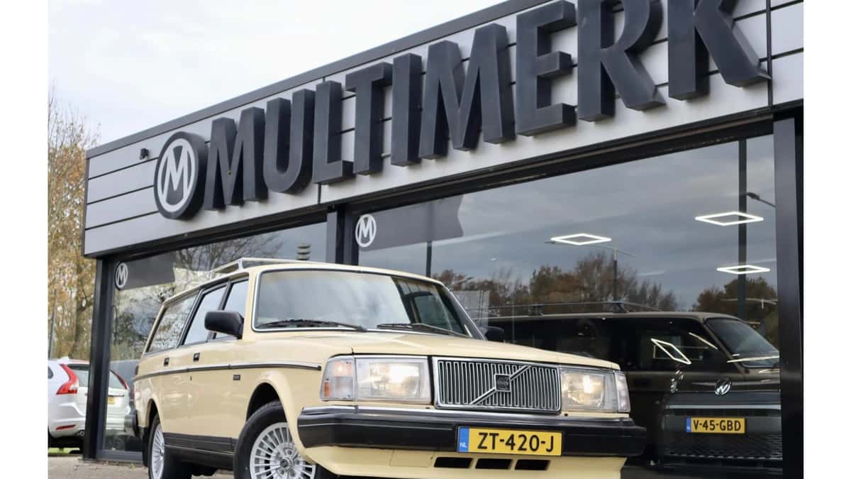 Volvo 240 — foto 1