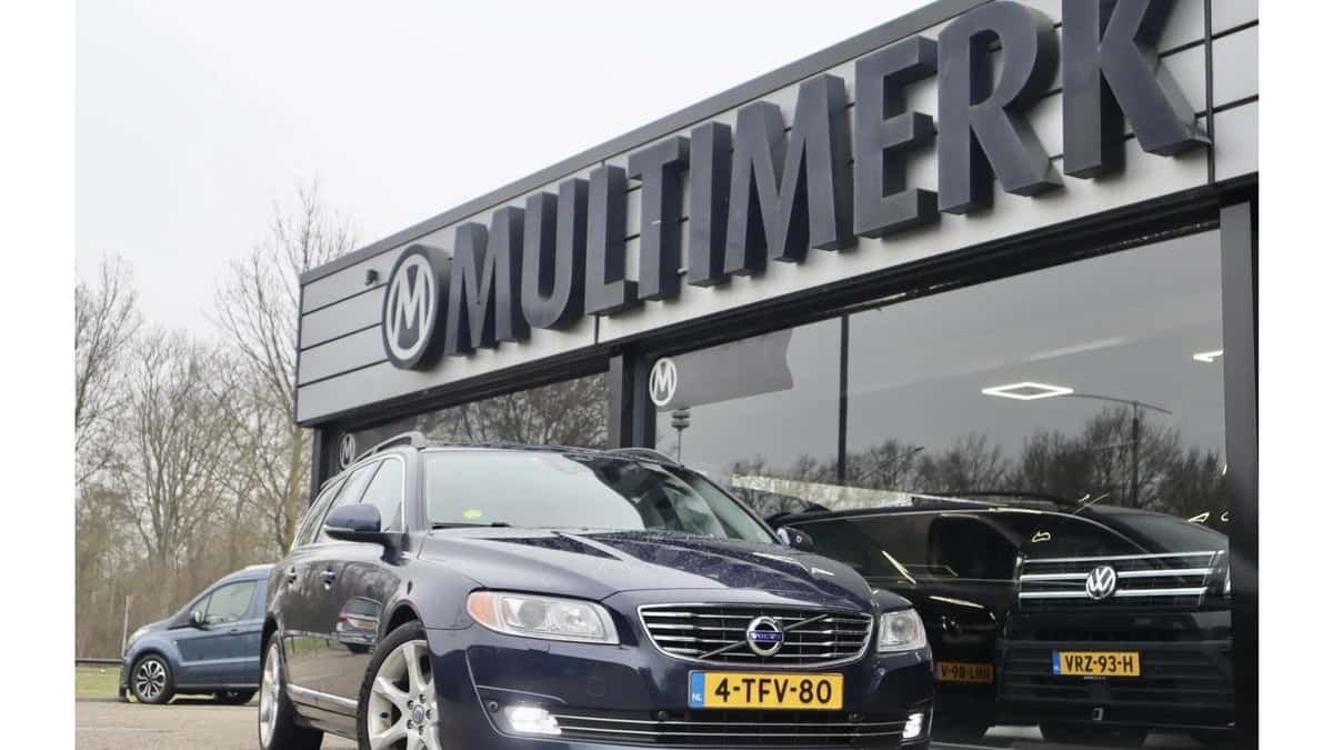 Volvo V70 — foto 1