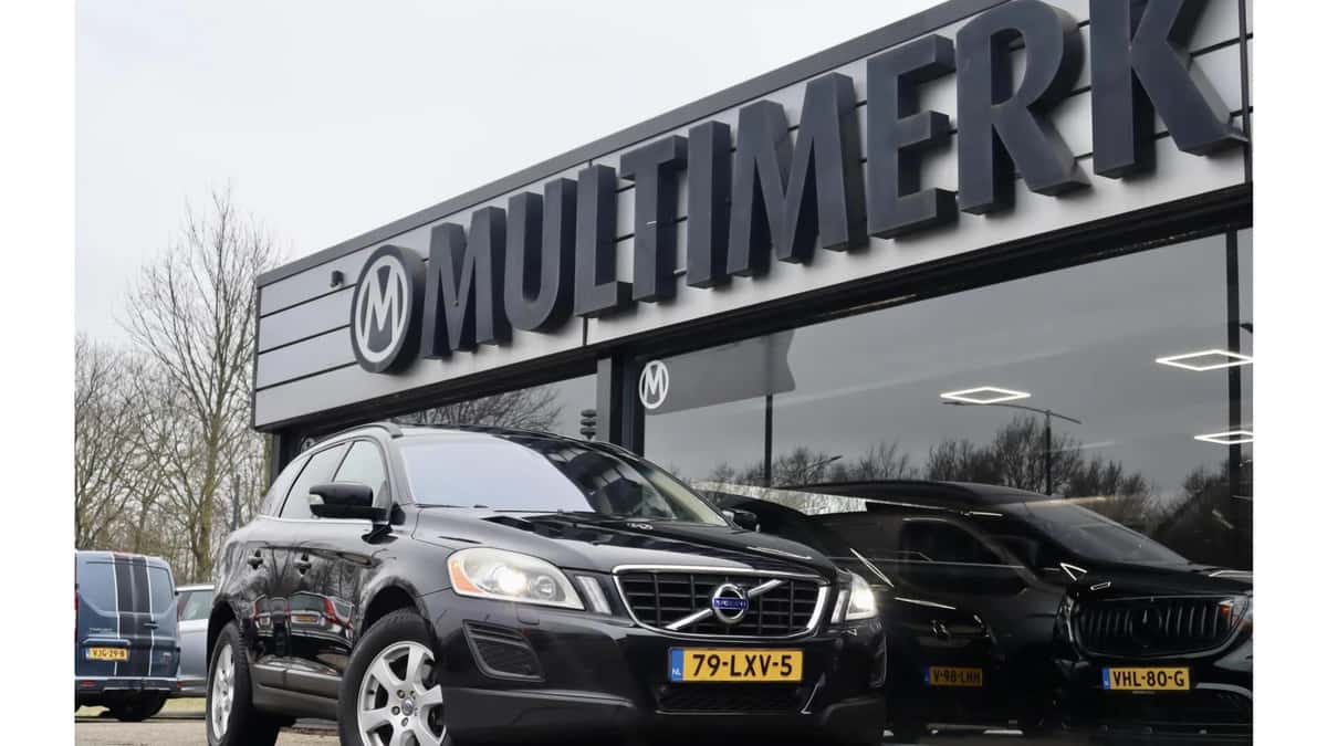 Volvo XC60 — foto 1