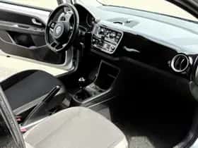Volkswagen Up! (2012) thumbnail 8