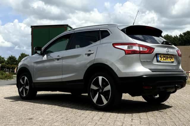 Nissan Qashqai (2015) thumbnail 5