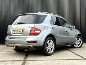 Mercedes-Benz ML-Klasse (2010) thumbnail 8