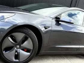 Tesla Model 3 (2019) thumbnail 3