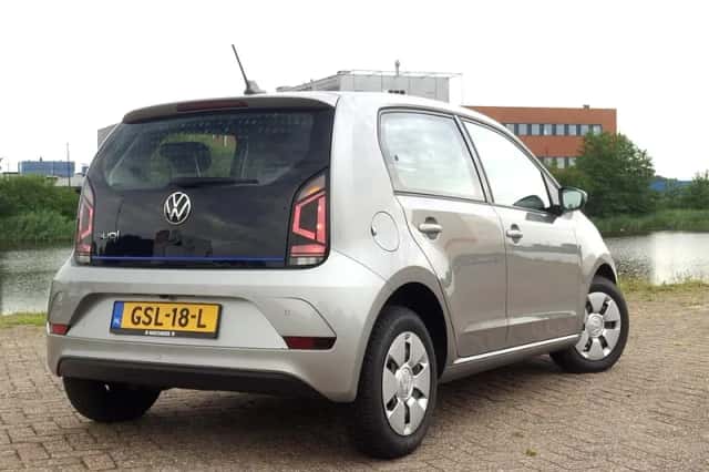 Volkswagen E-Up! (2021) thumbnail 4
