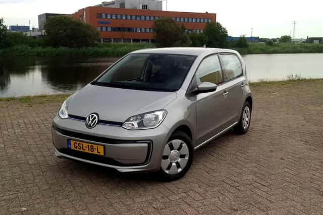 Volkswagen E-Up! (2021) thumbnail 5