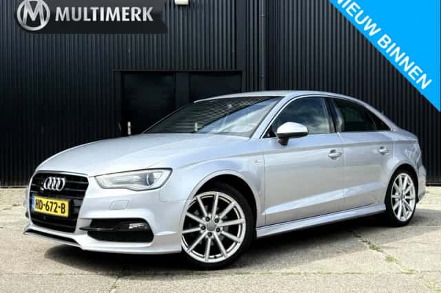 Audi A3 (2015) thumbnail 1